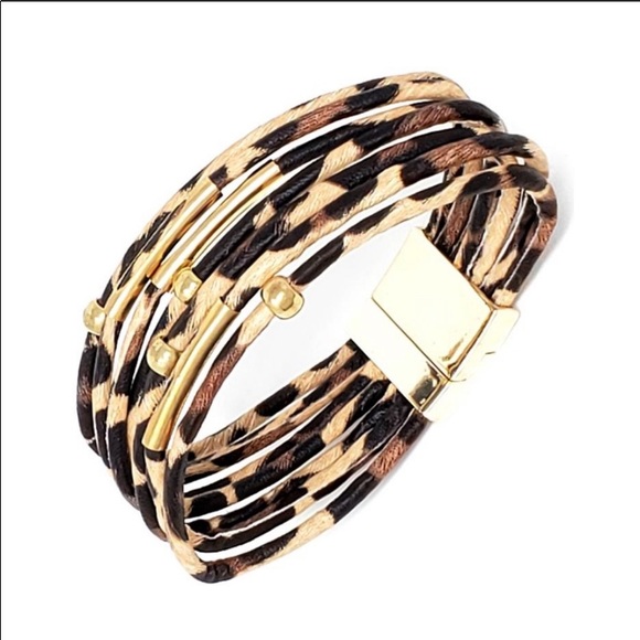 Private boutique Jewelry - 💕 bracelets💕 Private boutique Jewelry - 💕 bracelets💕